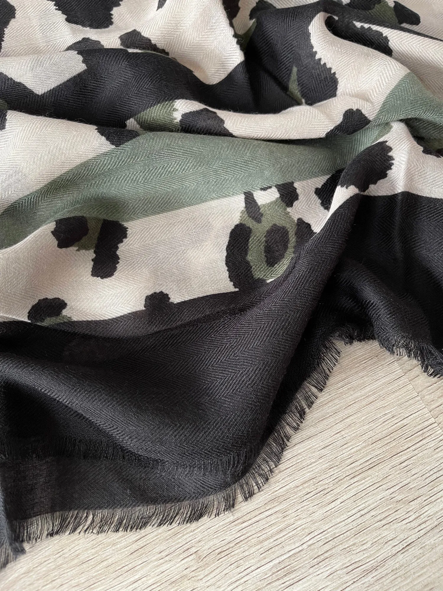 LARGE OLIVE RETRO LEOPARD PRINT SCARF