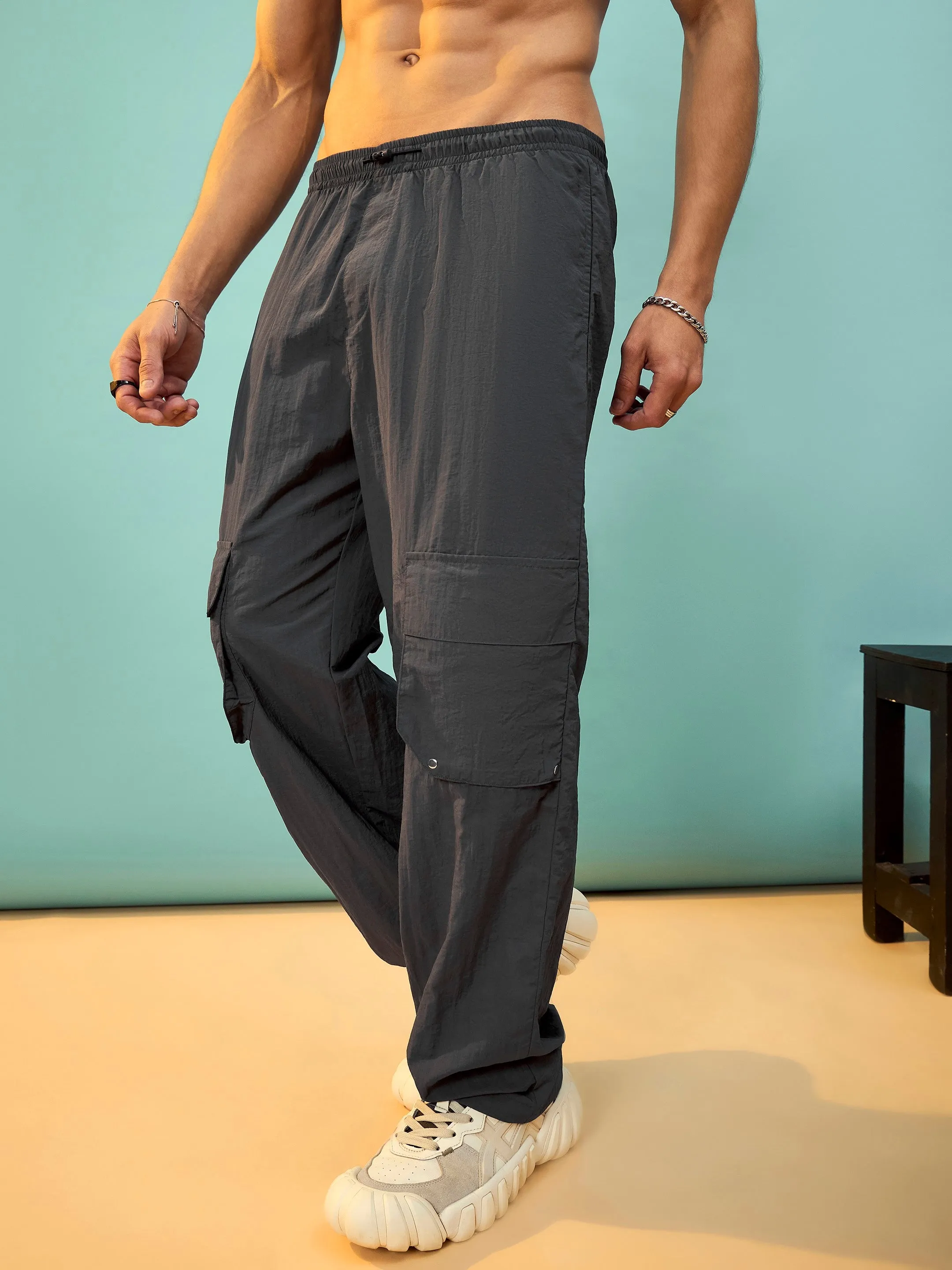 Men Grey Utility Pockets Parachute Pants