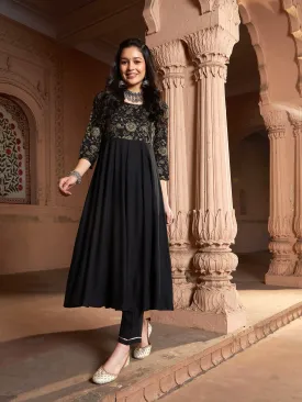 Women Black Floral Bodice Foil Anarkali Kurta With Pants