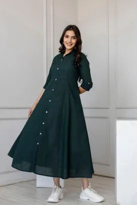 Women Green Solid Flared Dress With Three Quarter Sleeves