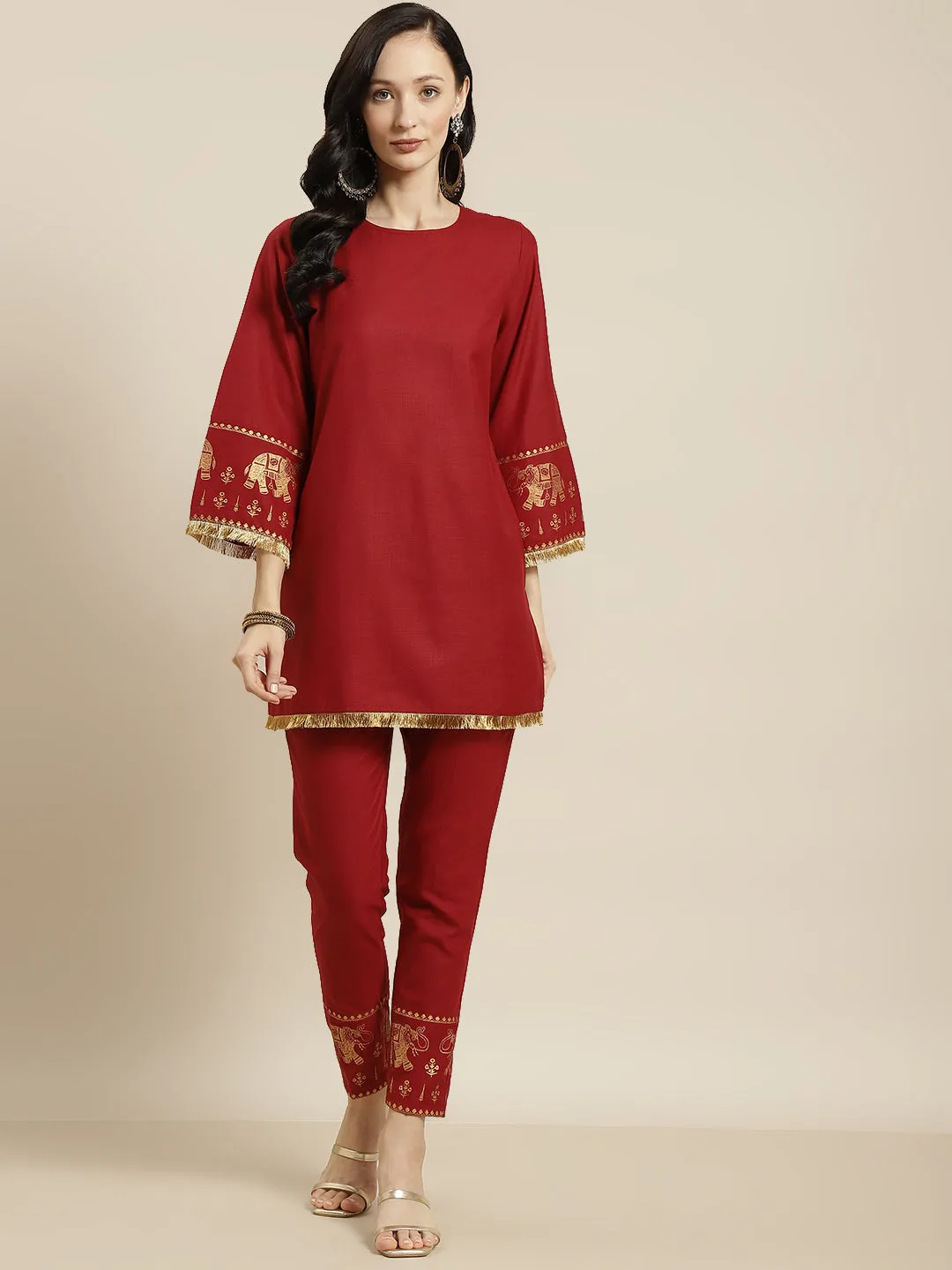 Women Maroon Foil Elephant Border Kurta With Pencil Pants