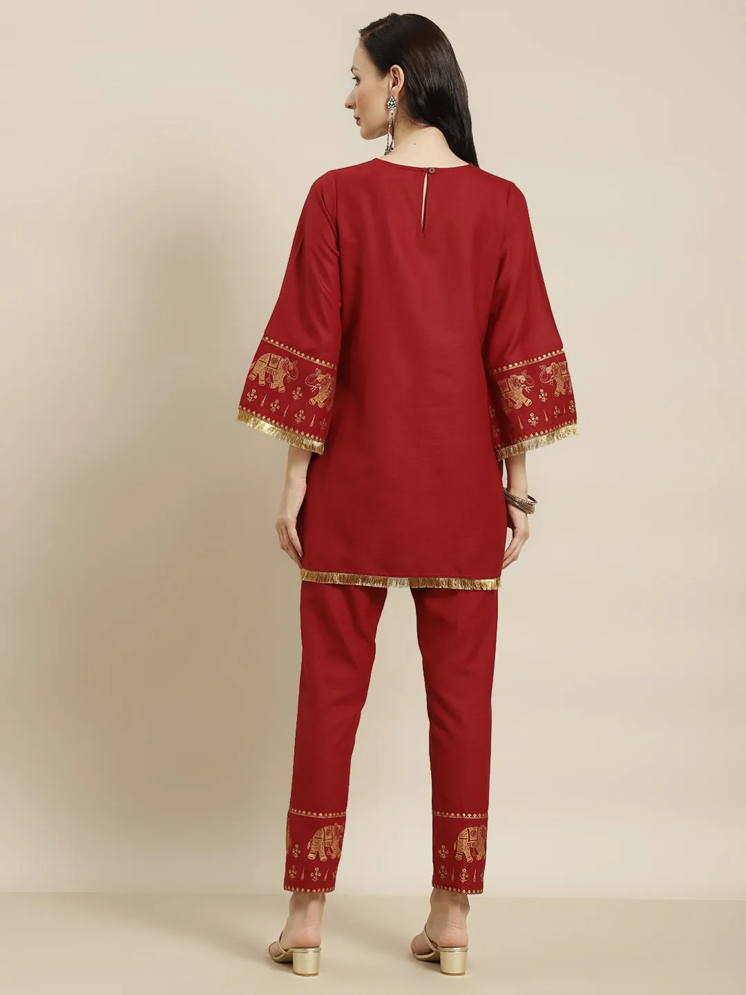 Women Maroon Foil Elephant Border Kurta With Pencil Pants